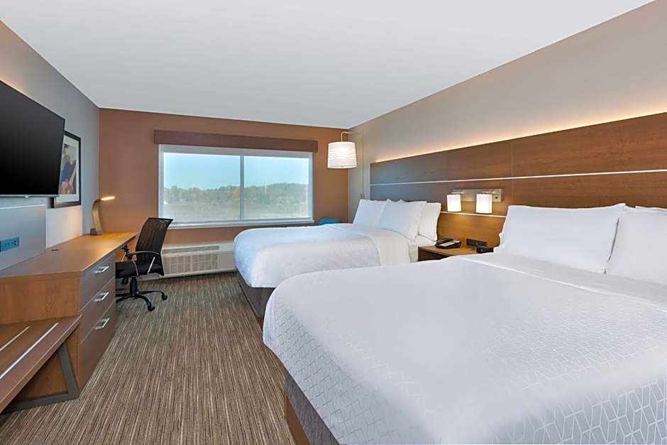 Holiday Inn Express & Suites Cedar Springs  Grand Rapids N By IHG