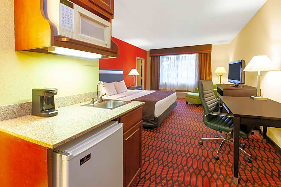 Baymont by Wyndham Harrisburg