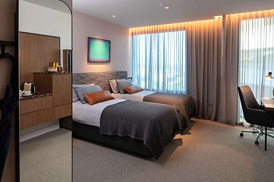 Next Hotel Melbourne, Curio Collection by Hilton