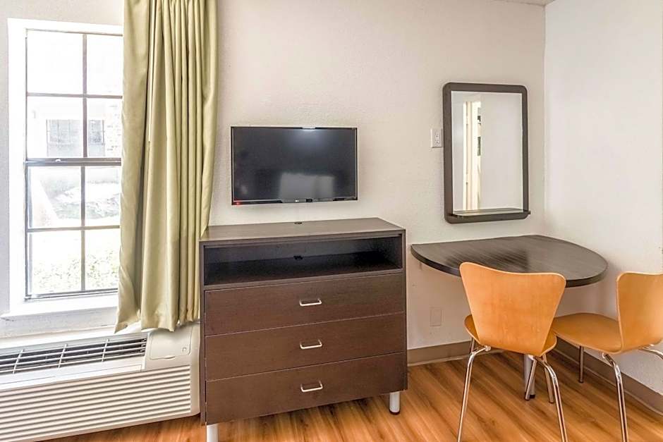 Studio 6-Arlington, TX