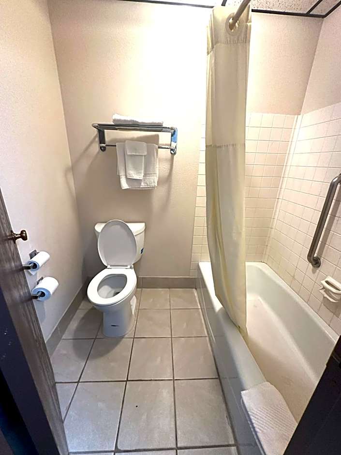 Quality Inn & Suites Salina