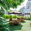 Oakwood Residence Sukhumvit 24 Hotel