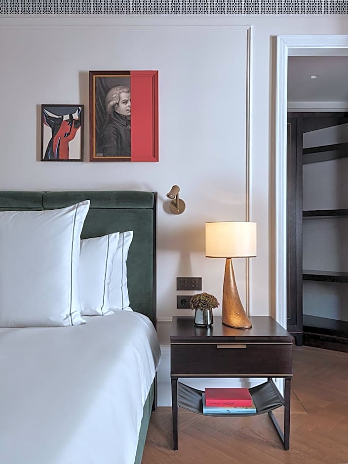 Rosewood Vienna