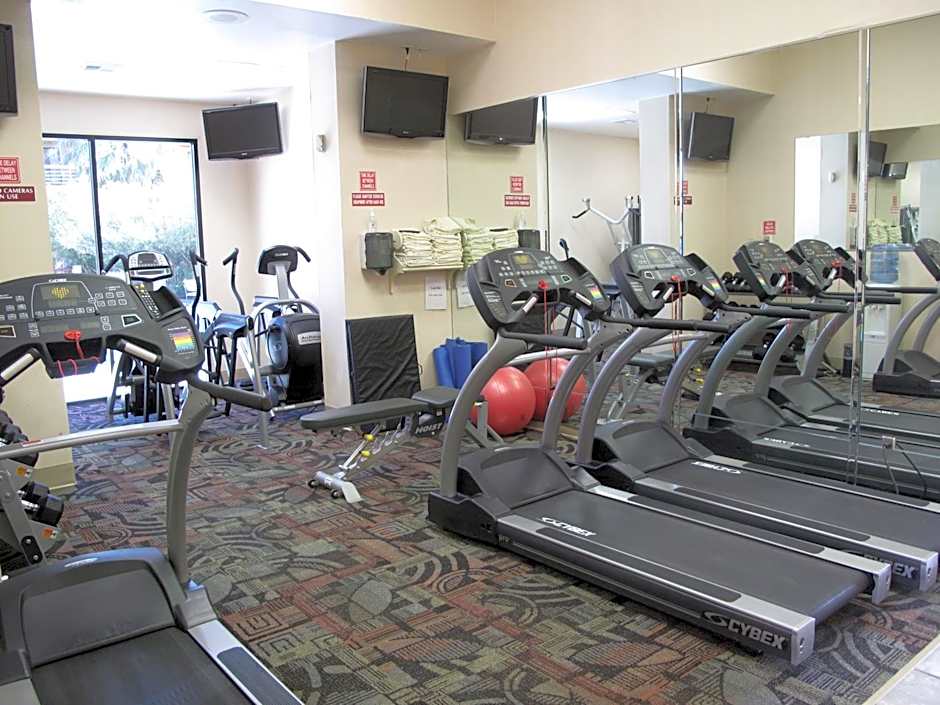 Wyndham El Paso Airport Hotel And Water Park