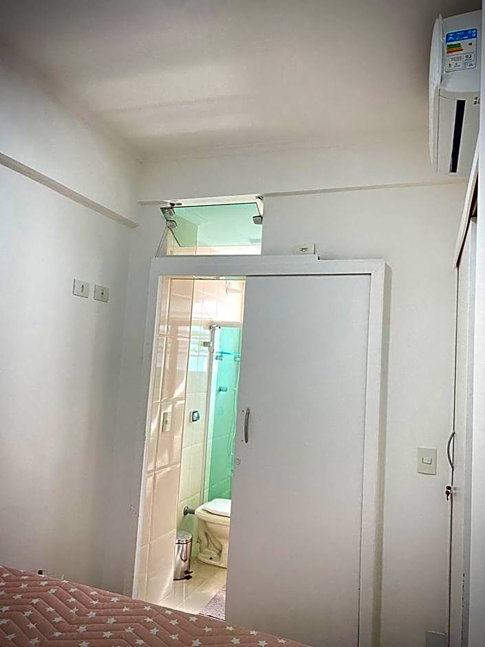 Apartamento Guarujá, Frente Mar, Pé na areia, moderno!!!