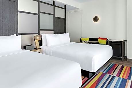 Breezy 2 Queen Beds, City View  High Floor