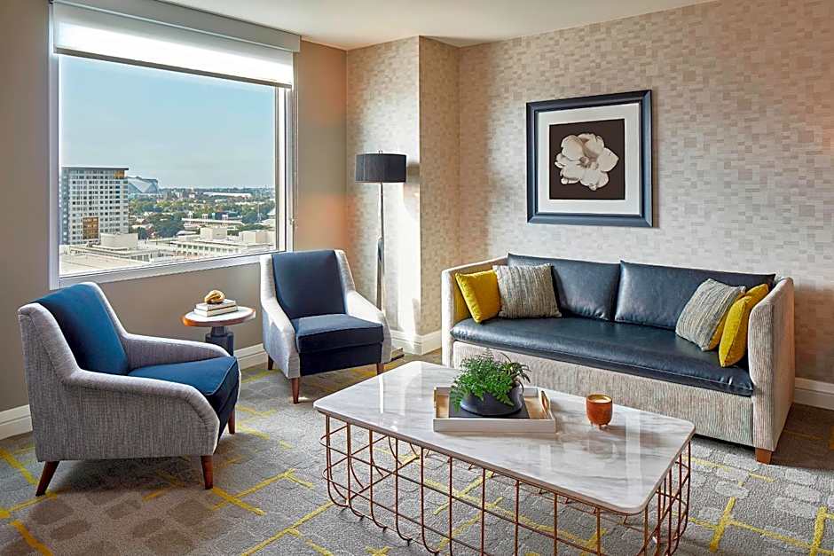 Renaissance by Marriott Atlanta Midtown Hotel