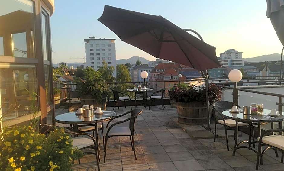 Skycity Hotel Atrigon