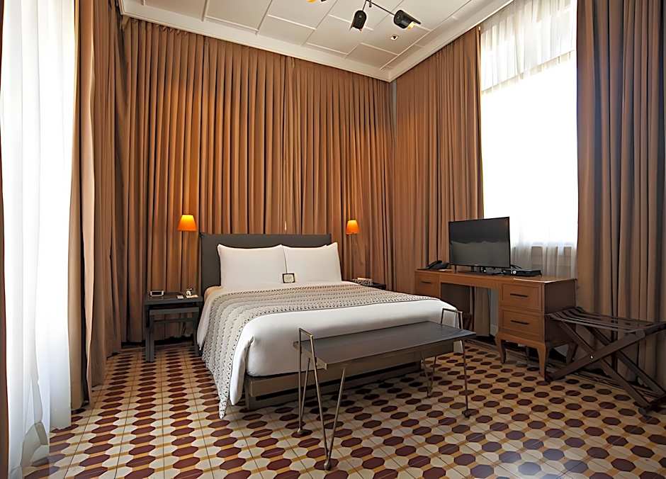 The Henry Hotel Manila