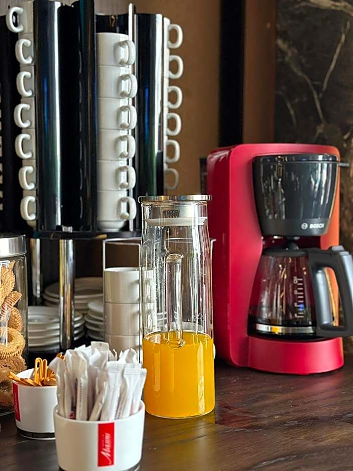 Hotel Macedonia Square