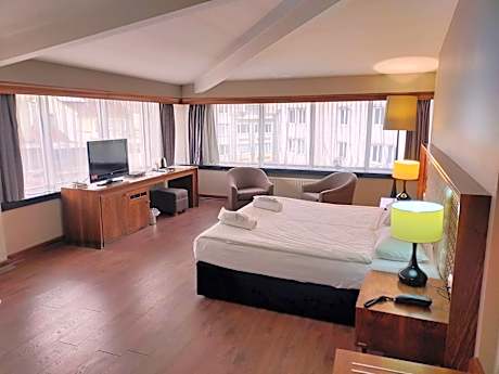 Executive Room with Spa Bath