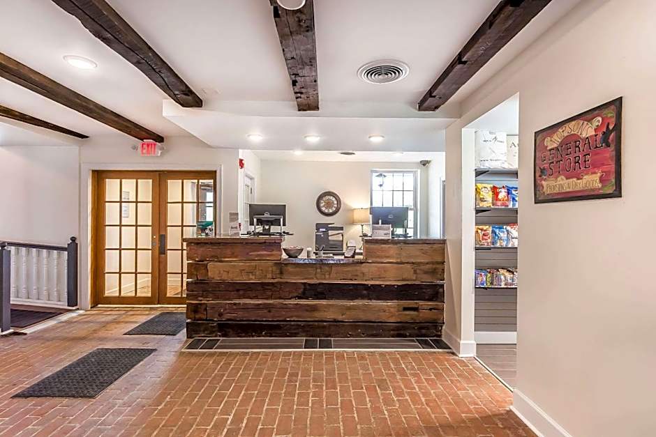 The Aurora Inn Hotel and Event Center