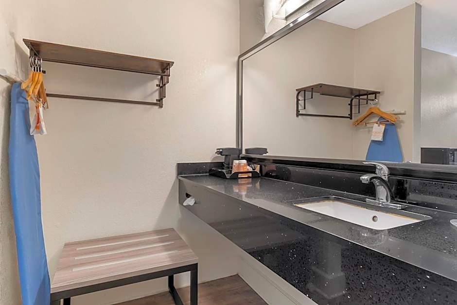 Quality Inn Goose Creek - Charleston