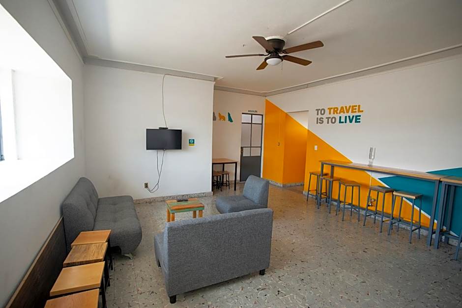 El Petate Hostel