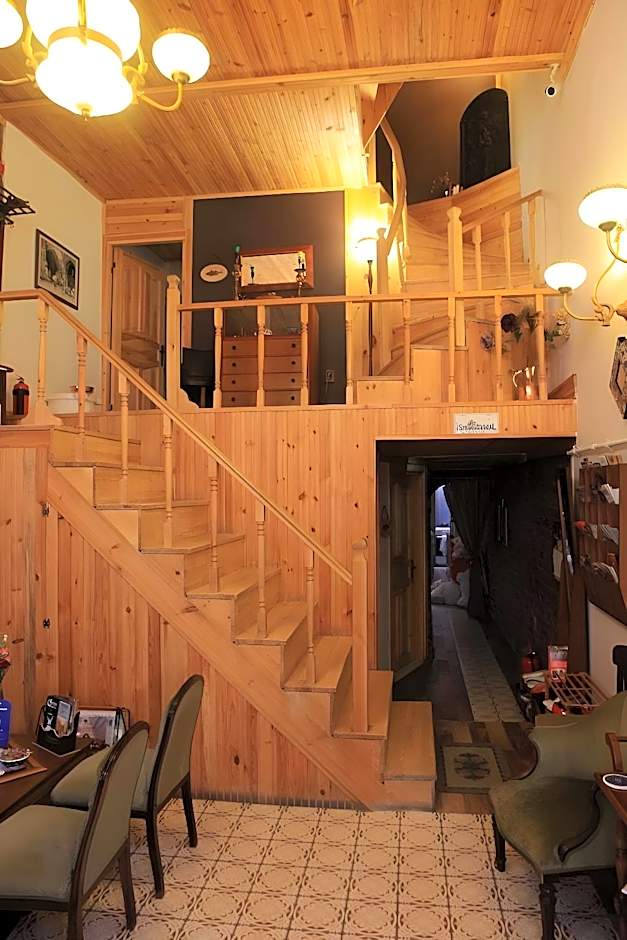 Tom Square Boutique Hotel