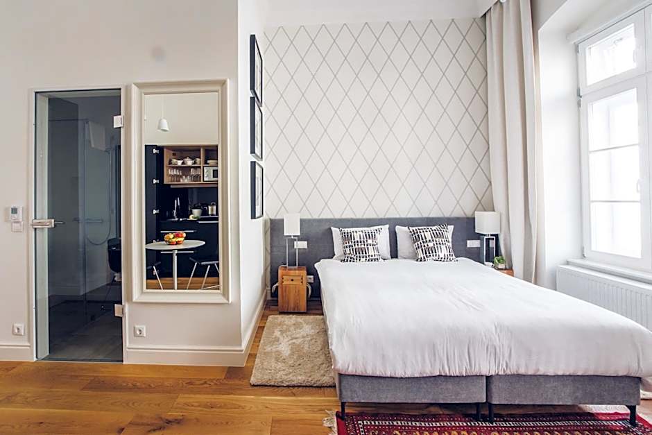 Studio Apartment — 7 fotoğraftan 1. fotoğraf