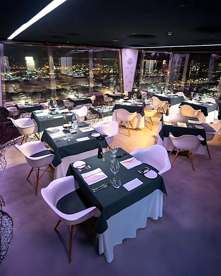 SKY SUITE HOTEL