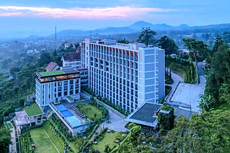 GRAND ASTON Puncak Hotel & Resort