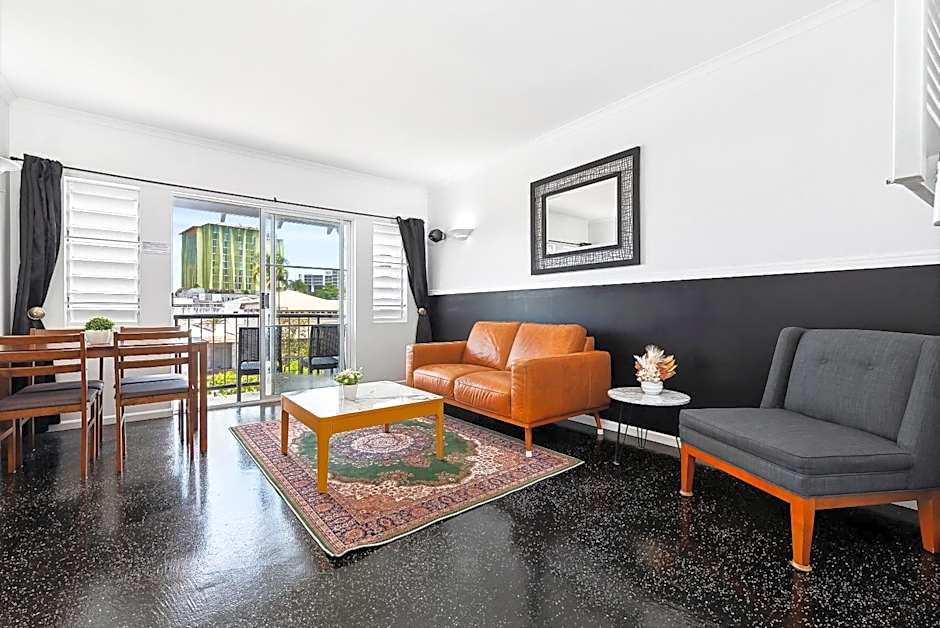 Villa Vaucluse Apartments