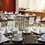 Real Colonia Hotel & Suites