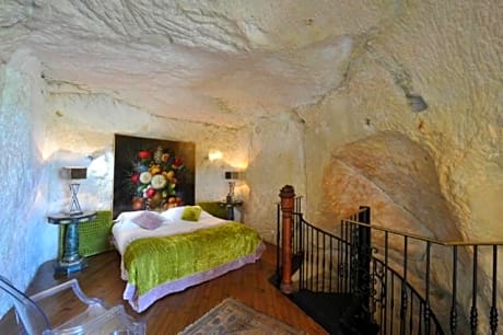 Superior Suite - Cave