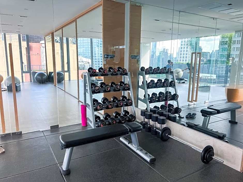 Extravagant Apt 65 sqm 1BR - Ultra Fast Wifi - Silom