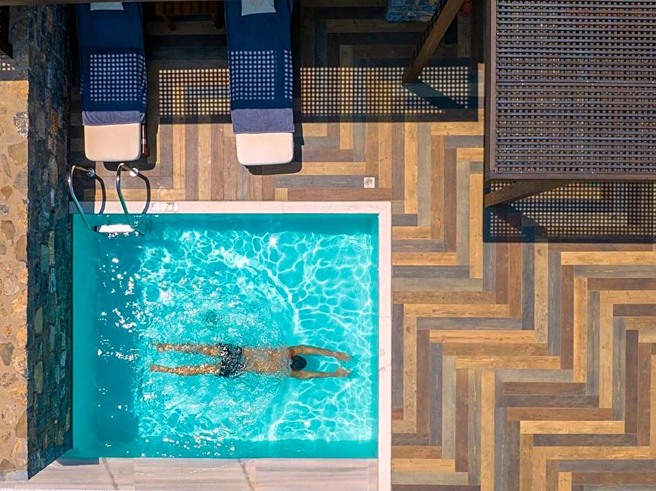 Royal Marmin Bay Boutique & Art Hotel