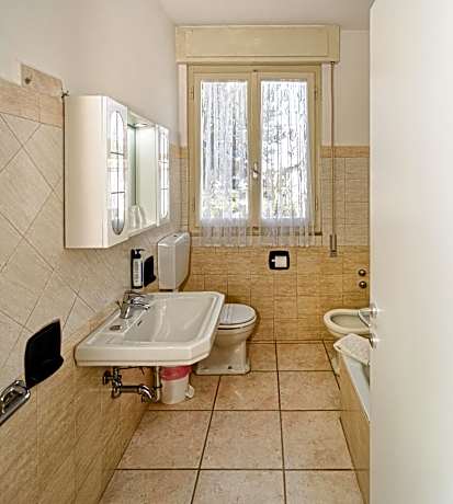 Basic Triple Room