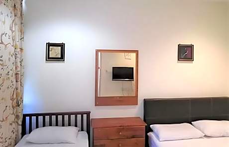 Deluxe Triple Rooms