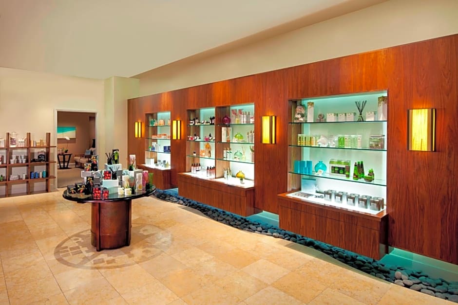 Moana Surfrider, A Westin Resort & Spa, Waikiki Beach