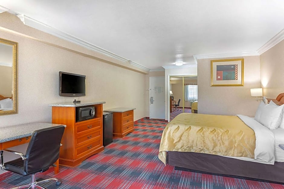 Quality Inn & Suites Oceanside