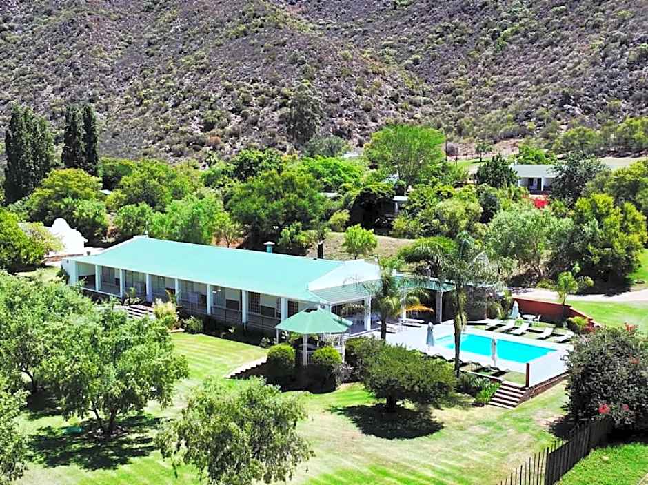 Old Mill Lodge, Seasonal Working Ostrich Farm & Restaurant, Oudtshoorn