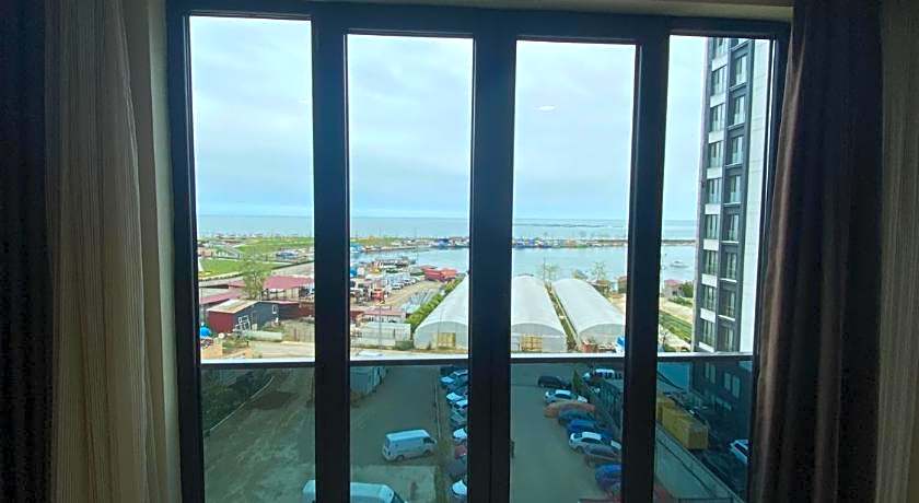 Rena Grand Residence & Suit