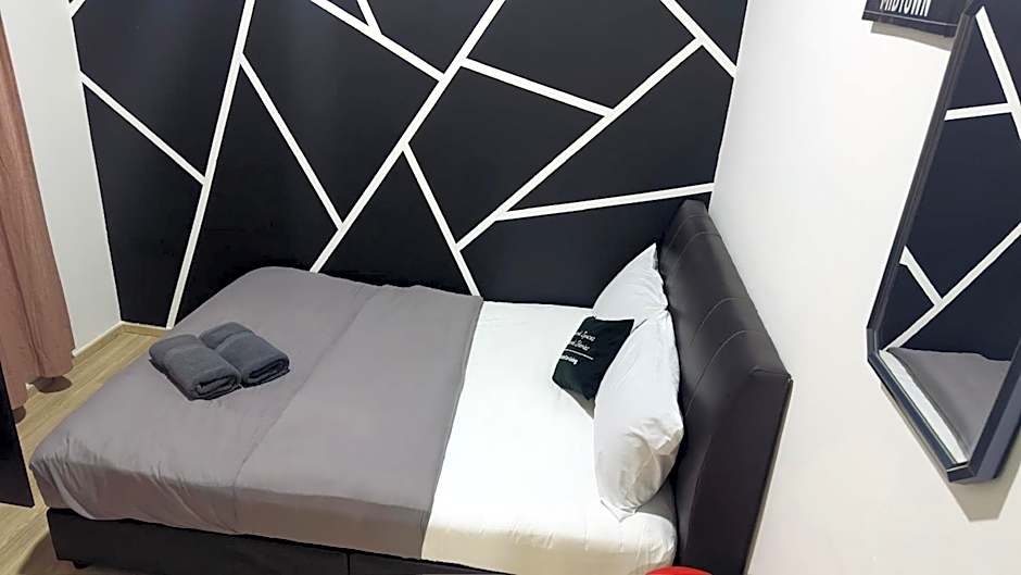 Photo 1 of 6 of Budget, Windowless