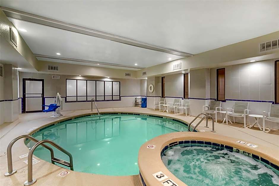 Best Western Plus Richmond Hill Inn