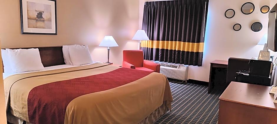 Hometown Inn & Suites
