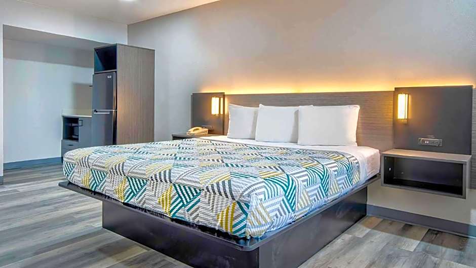 Studio 6 Texarkana TX