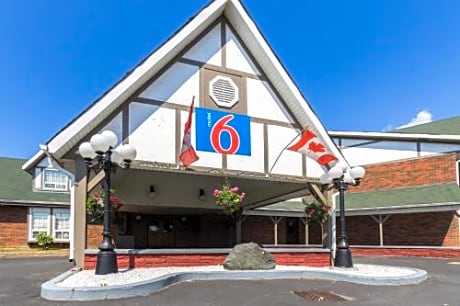 Motel 6-Trenton, ON