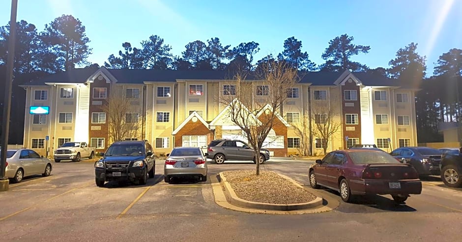 Microtel Inn & Suites by Wyndham Augusta Riverwatch