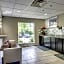 Guesthouse Inn & Suites Lexington