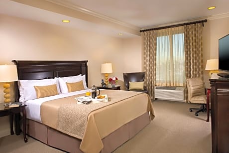 King Studio Suite