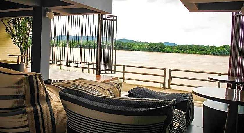 Chic Chiangkhan Hotel