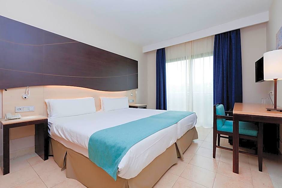 Impressive Playa Granada Golf