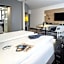 Novotel Suites Wien City Donau Hotel