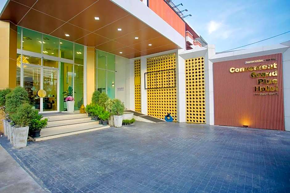 Convenient Grand Plus Hotel Suvarnabhumi