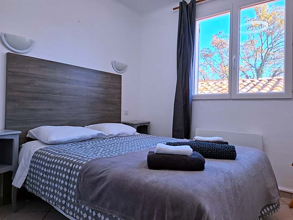 AUBERGE de SAINTE CROIX