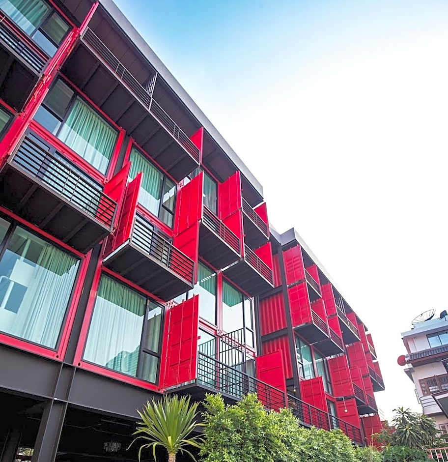 Sleepbox Sukhumvit 22