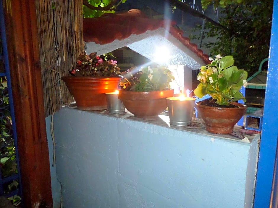 Artemis Studios & Apartments