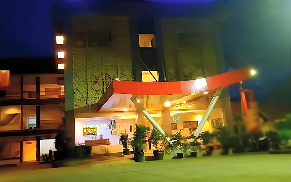 RedDoorz Syariah near RS Yos Sudarso Padang