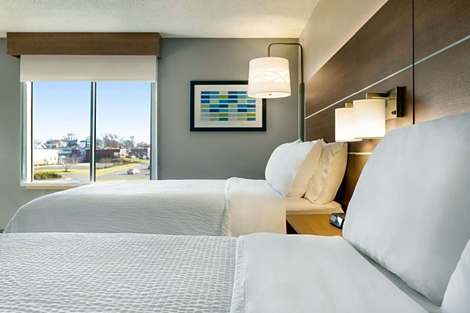 Holiday Inn Express Hotel & Suites Anniston/Oxford By IHG